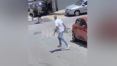 Πειραιάς:-«Είναι-ο-πιο-φιλήσυχος-άνθρωπος,-του-δημιουργούν-προβλήματα»-λέει-ο-αδερφός-του-77χρονου-που-επιτέθηκε-με-τρίαινα-σε-γείτονές-του
