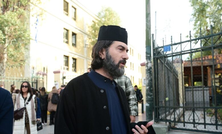 Κιβωτός-του-Κόσμου:-Σε-δίκη-για-οικονομικές-ατασθαλίες-και-ξέπλυμα-χρήματος-ο-πατέρας-Αντώνιος-και-η-πρεσβύτερα