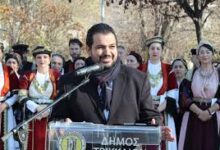 Μια-βαθιά-προσωπική-ιστορία-πίσω-από-τους-δεσμούς-του-δημάρχου-Κουρίου-Κύπρου-με-τα-Τρίκαλα-και-τον-Νίκο-Σακκά