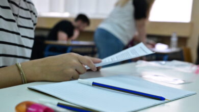Πανελλήνιες-2026:-Σήμερα-το-μεσημέρι-η-ανακοίνωση-των-βαθμολογίων-–-Αυλαία-για-τις-εξετάσεις-με-Ισπανικά