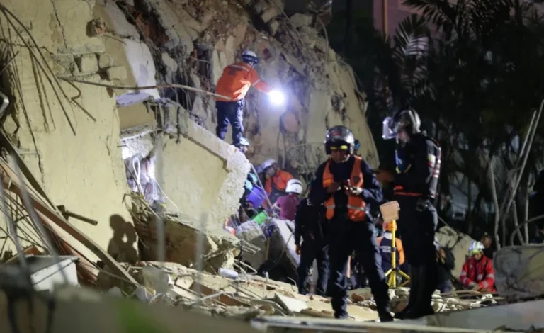 Βενεζουέλα:-Θηριώδης-σεισμός-7,2-και-7,5-Ρίχτερ-με-εκατοντάδες-θύματα-και-καταστροφές-[upd]
