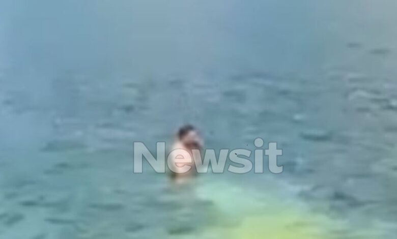 Μέτσοβο:-Νέα-βίντεο-ντοκουμέντα-μετά-την-πτώση-του-πυροσβεστικού-ελικοπτέρου-–-Χειριστής-κολυμπά-γύρω-από-το-βυθισμένο-bell