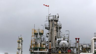 Το-πετρέλαιο-υποχωρεί-όσο-αυξάνονται-οι-ροές-από-τα-Στενά-του-Ορμούζ-–-Προς-τα-73-δολάρια-το-brent,-στα-70-το-wti