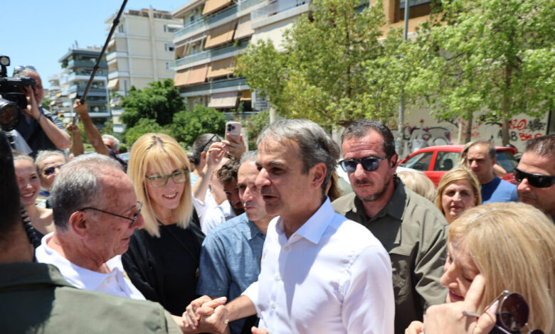 Μητσοτάκης-από-Νέα-Σμύρνη:-«Να-φορτίσετε-μπαταρίες-το-καλοκαίρι,-σας-βλέπω-σε-ετοιμότητα,-αυτό-θέλουμε»