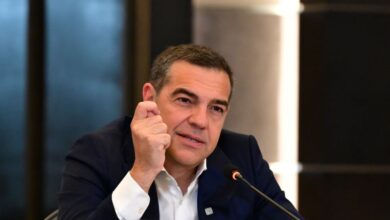 Αλέξης-Τσίπρας-στους-τομεάρχες-της-ΕΛΑΣ:-Οφείλουμε-να-μην-πατάμε-τις-πεπονόφλουδες-που-μας-στήνουν