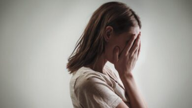 Σκόπελος:-Βιασμό-από-συνάδελφο-καταγγέλλει-μια-19χρονη-–-Ξύπνησε-σπίτι-του-μόνο-με-το-εσώρουχο
