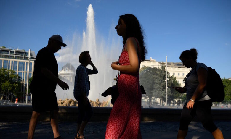 Ιστορικά-ρεκόρ-ζέστης-με-42αρια-σε-Γερμανία,-Αυστρία-και-Ελβετία,-«λιώνουν»-από-τον-καύσωνα