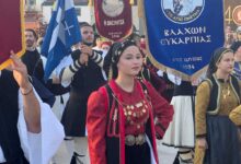 Πλημμύρισε-από-Βλάχους-η-πλατεία-των-Τρικάλων