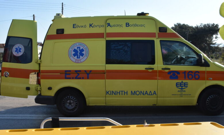 Τρίκαλα:-Νεκρός-νεαρός-σε-τροχαίο-–-Μάχη-για-να-κρατηθεί-στη-ζωή-δίνει-ο-συνεπιβάτης-του