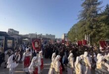 Με-επιτυχία-και-εκατοντάδες-κόσμου-το-40ό-επετειακό-Αντάμωμα-Βλάχων-στην-πλατεία-των-Τρικάλων