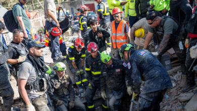 Σεισμοί-στη-Βενεζουέλα:-Συγκλονιστικά-βίντεο-από-τις-διασώσεις-–-Οικογένειες-εκλιπαρούν-για-βοήθεια-κάτω-από-τα-συντρίμμια