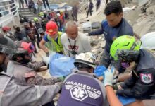 Βενεζουέλα:-21χρονος-ανασύρθηκε-ζωντανός-μετά-από-106-ώρες-στα-ερείπια-–-Η-επιχείρηση-απεγκλωβισμού-διήρκησε-43-ώρες