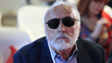Ο-Κουρουμπλής-δηλώνει-στέλεχος-ΕΛΑΣ-–-Ενόχληση-στην-Αμαλίας