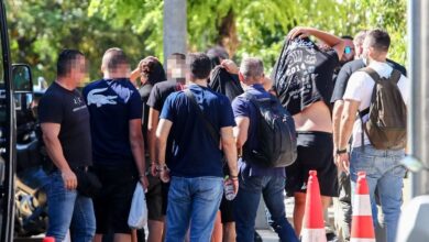 Καλλιθέα:-Παραδόθηκε-ένας-17χρονος-που-συμμετείχε-στη-φονική-συμπλοκή-με-θύμα-τον-15χρονο