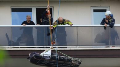 Αμβέρσα:-Από-το-ισόγειο-ξεκίνησε-η-φωτιά-στην-πολυκατοικία-που-στοίχισε-τη-ζωή-σε-6-ανθρώπους-–-Ερευνάται-τεχνική-βλάβη