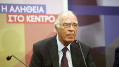 Βασίλης-Λεβέντης:-Συλλυπητήρια-από-Τασούλα-και-Μητσοτάκη-για-τον-θάνατό-του-–-«Υπήρξε-μια-ξεχωριστή-προσωπικότητα-στη-δημόσια-ζωή»