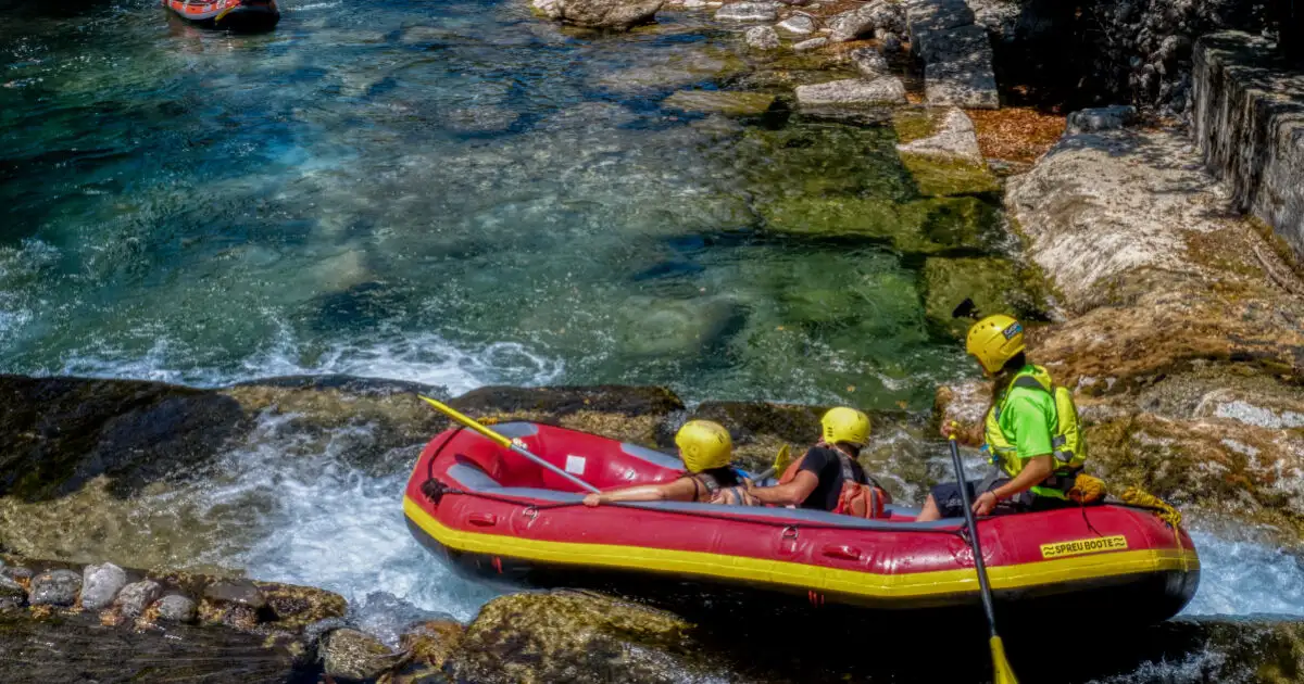 Αιτωλοακαρνανία:-Επιχείρηση-για-την-ανάσυρση-ατόμου-χωρίς-τις-αισθήσεις-του-που-έκανε-ράφτινγκ-στα-Λουτρά-Τρύφου