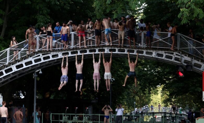 «Απεταξάμην»-το-κλιματιστικό:-Γιατί-η-Ευρώπη-εξακολουθεί-να-λέει-«όχι»-στο-air-condition-ενώ-«σκάει»-από-τον-καύσωνα