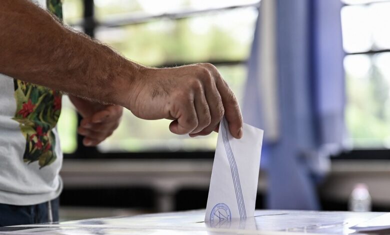 Δημοσκόπηση-metron-analysis:-Με-30,4%-προηγείται-η-ΝΔ-–-Στο-13,3%-η-διαφορά-με-την-ΕΛΑΣ-του-Αλέξη-Τσίπρα