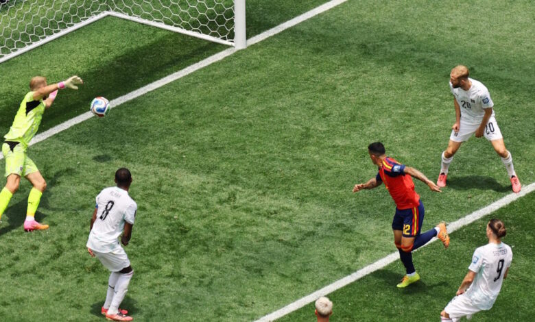 Ισπανία-–-Αυστρία-3-0-τελικό:-Δυο-γκολ-ο-Ογιαρθάμπαλ-και-πρόκριση-για-την-«ρόχα»-στους-«16»-του-Παγκοσμίου-Κυπέλλου