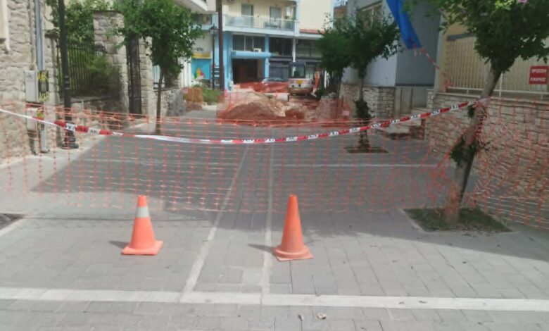 Στα-Τρίκαλα-πρώτα-στρώνουμε-και-μετά-σκάβουμε
