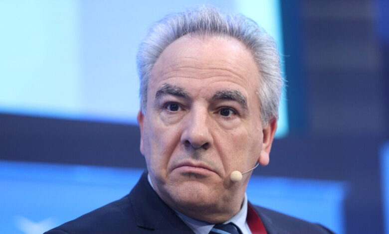 «Ακολουθήσαμε-τα-πρωτόκολλα»-υποστηρίζει-ο-Ντόκος,-τι-απαντούν-οι-Ρώσοι-φαρσέρ-και-τα-σφοδρά-«πυρά»-της-αντιπολίτευσης