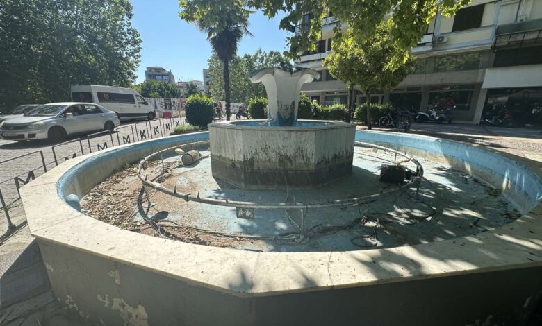 ΑΕΚ-στην-πλατεία,-συντριβάνι-στην-εγκατάλειψη