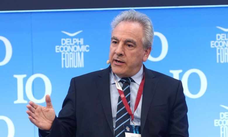 Θάνος-Ντόκος:-Σε-«συναγερμό»-το-Μαξίμου-μετά-τη-φάρσα-των-Ρώσων-–-Η-απάντηση-στην-αντιπολίτευση-που-θέλει-την-παραίτησή-του