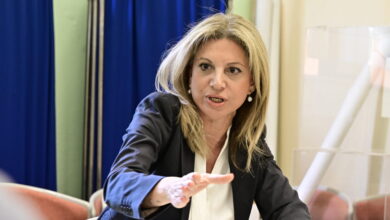 Η-Καρυστιανού-ζητά-εξηγήσεις-από-τον-Μητσοτάκη-για-την-υπόθεση-Ντόκου:-«Να-δοθεί-στη-δημοσιότητα-η-συνομιλία»