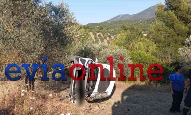 Εύβοια:-Τροχαίο-με-4-τραυματίες-που-εγκλωβίστηκαν-σε-τουμπαρισμένο-αυτοκίνητο