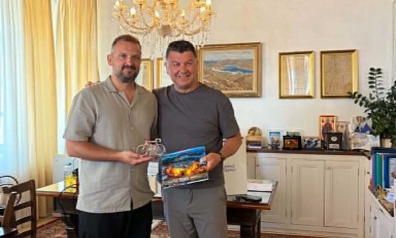 Τρίκαλα-και-Πάτμος-κοντά-σε-συνεργασία
