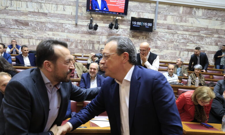 Παππάς-σε-Φάμελλο:-Κατέθεσε-πρόταση-για-δημοσιοποίηση-της-λίστας-της-Κεντρικής-Επιτροπής