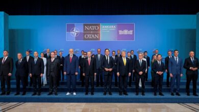 Ο-Ερντογάν-δώρισε-από-ένα-περίστροφο-σε-όλους-τους-ηγέτες-ΝΑΤΟ-–-Γιατί-ο-Στάρμερ-δεν-το-πήρε