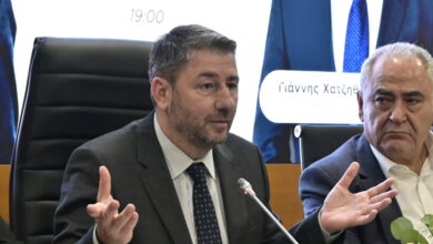 Νίκος-Ανδρουλάκης:-Η-ΝΔ-βλέπει-τις-μικρομεσαίες-επιχειρήσεις-ως-εμπόδιο,-για-το-ΠΑΣΟΚ-είναι-ο-κορμός-της-οικονομίας