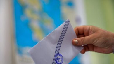 Τάσεις-mrb:-Στο-29%-η-ΝΔ-με-προβάδισμα-11,4-μονάδων-έναντι-της-ΕΛΑΣ-–-Στην-τρίτη-θέση-το-ΠΑΣΟΚ,-τέταρτο-το-κόμμα-της-Μαρίας-Καρυστιανού