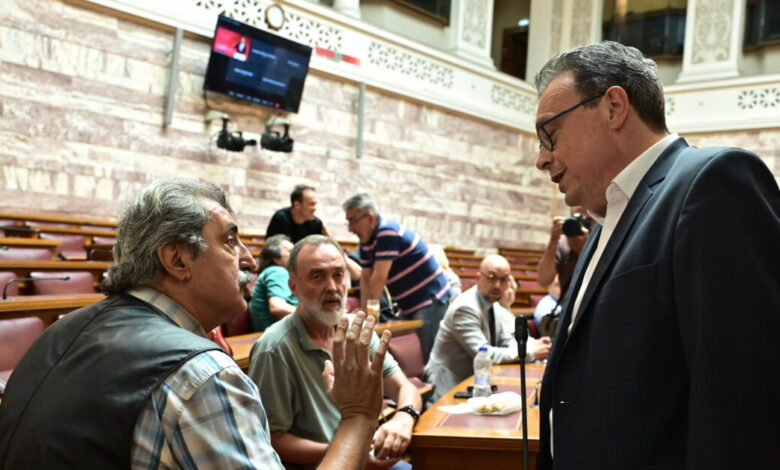 Πολάκης:-«Ανίκανος-ο-Φάμελλος-να-οδηγήσει-τον-ΣΥΡΙΖΑ-–-Πήγε-το-κόμμα-στο-2%»