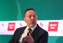 Στουρνάρας:-Δεν-θα-επιβραδυνθεί-η-ανάπτυξη-μετά-το-Ταμείο-Ανάκαμψης-–-Τι-είπε-για-πληθωρισμό-και-Μέση-Ανατολή
