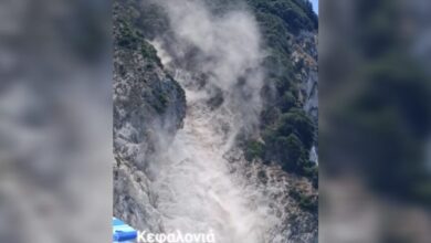 Κεφαλονιά:-Κατολίσθηση-στον-Μύρτο-–-Βράχια-και-χώματα-κατέληξαν-στην-παραλία