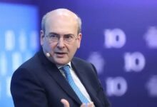 Χατζηδάκης:-Συνεισφορά-40-εκατ.-ευρώ-από-τα-διυλιστήρια-για-μείωση-τιμών-σε-αμόλυβδη-και-ντίζελ-έως-τέλη-Αυγούστου