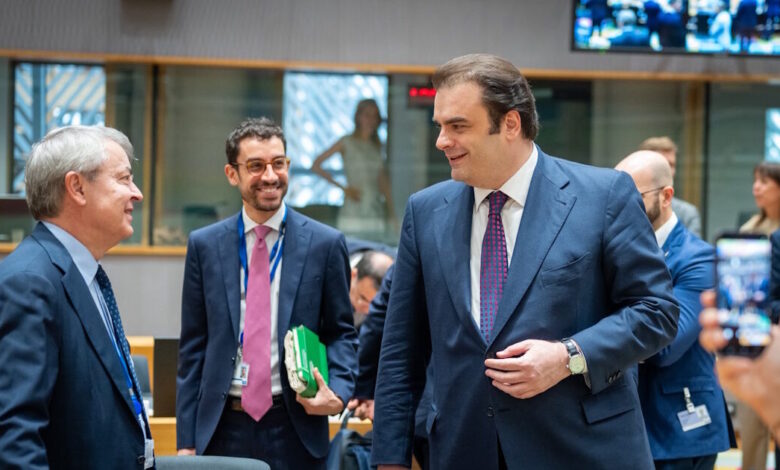 Πιερρακάκης:-«Παράθυρο»-για-συμφωνία-ενοποίησης-και-εποπτείας-των-αγορών-έως-τον-Οκτώβριο