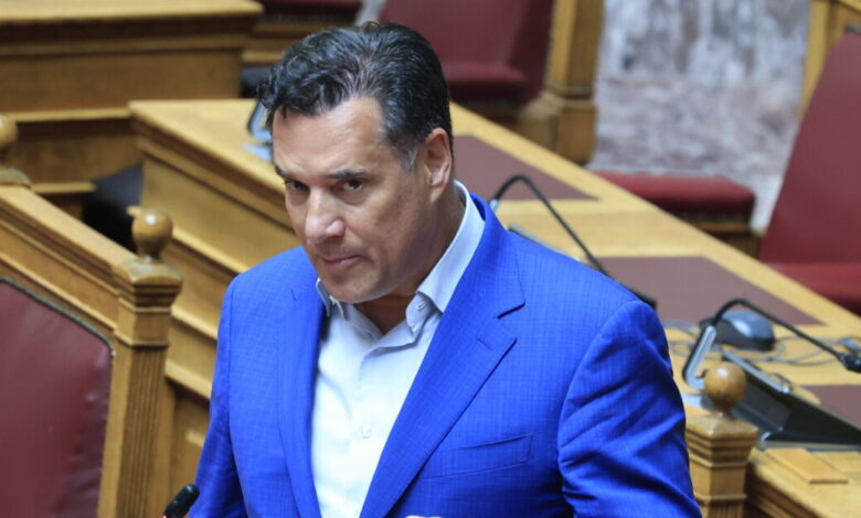 Γεωργιάδης-σε-Τσίπρα:-Κάνεις-τον-Κινέζο-ενώ-σε-είπα-κλέφτη-–-Δεν-μπορεί-να-μου-κάνει-μήνυση