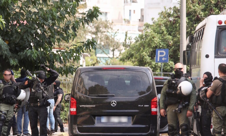 marfin:-Ακόμη-3-πρόσωπα-μπαίνουν-στο-«κάδρο»-των-ερευνών-για-τη-φονική-επίθεση-του-2010-–-Οι-διακοπές-που-πρόδωσαν-τους-συλληφθέντες