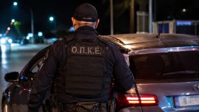 Τρίκαλα-—-Σήκωσε-γκλοπ-σε-αστυνομικούς-για-να-αποφύγει-τον-έλεγχο