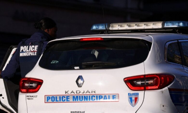 Γαλλία:-Προληπτική-εκκένωση-σε-προάστιο-του-Παρισιού,-εξαιτίας-ενός-ύποπτου-αυτοκινήτου-κοντά-σε-εβραϊκή-συναγωγή