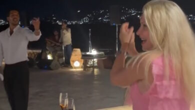h-Ελένη-Μενεγάκη-στη-Νάξο-για-διακοπές-–-Βρέθηκε-σε-παραδοσιακό-γλέντι-και-διασκέδασε-με-την-ψυχή-της