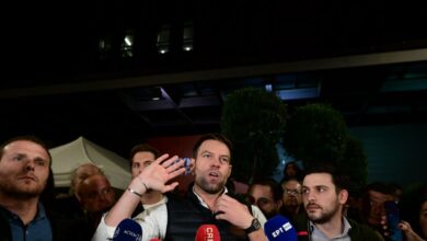 Ο-Στέφανος-Κασσελάκης-«τρολάρει»-τους-βουλευτές-του-ΣΥΡΙΖΑ-που-παραιτούνται-–-«Να-σας-γράψω-συστατική-επιστολή-για-τον-ιδιωτικό-τομέα»