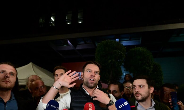Ο-Στέφανος-Κασσελάκης-«τρολάρει»-τους-βουλευτές-του-ΣΥΡΙΖΑ-που-παραιτούνται-–-«Να-σας-γράψω-συστατική-επιστολή-για-τον-ιδιωτικό-τομέα»