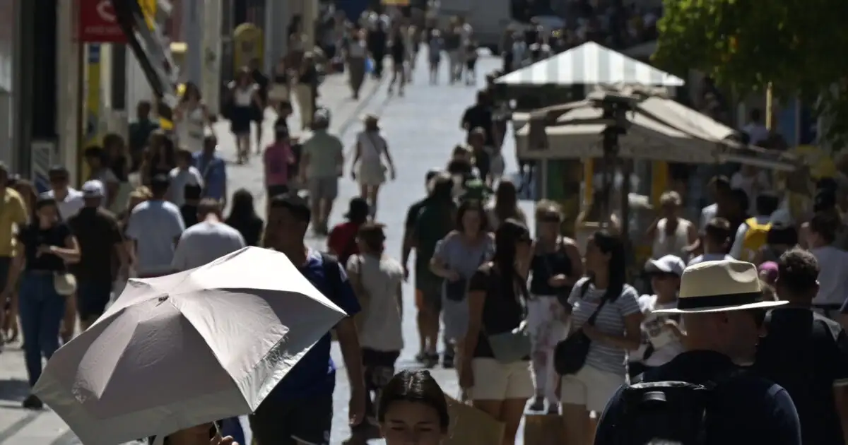 Καιρός-αύριο:-Ισχυροί-άνεμοι-έως-7-μποφόρ-–-Στους-26-βαθμούς-η-θερμοκρασία-στα-δυτικά-τμήματα-τη-χώρας