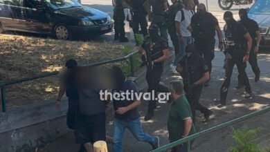 Θεσσαλονίκη:-Στον-ανακριτή-οι-3-συλληφθέντες-για-την-εμπρηστική-επίθεση-στο-σπίτι-της-Αφροδίτης-Νέστορα