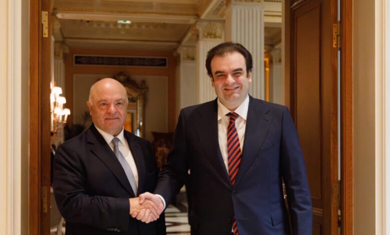 Πιερρακάκης:-Στις-τράπεζες-υπάρχει-ρευστότητα-που-περιμένει-να-γίνει-ανάπτυξη-–-Οι-τρεις-πυλώνες